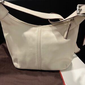 Coach Vintage Demi Legacy Handbag in Cream Leather H33 9566